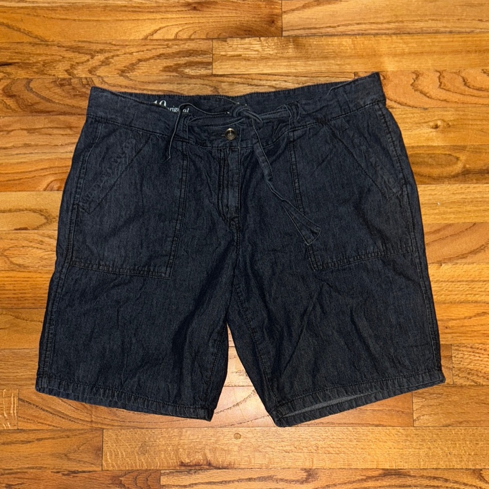 Women’s Loft Tie Belt Jean shorts size 10‎